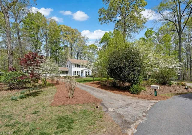 Homes for sale in Reidsville, NC | 111 Oak Hills Dr, Reidsville, NC 27320 | MLS# 1215646