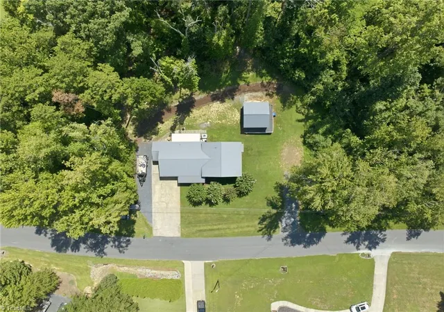 Photo 3 of Single family home for sale at 484 Newbern Ave, Asheboro, NC 27205 | MLS# 1233485 | Listing updated on 2026-09-17