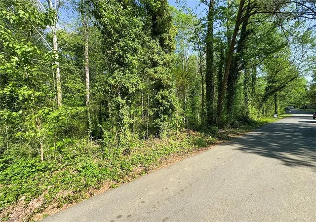 7th image of 2127 Westminister Ln, Winston Salem, NC 27106 | MLS# 1215732