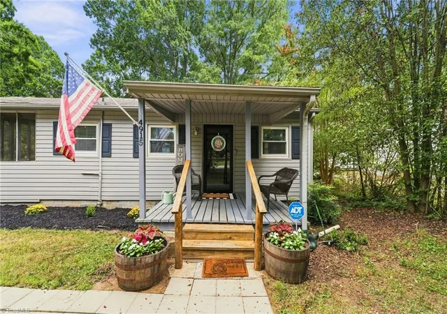 Photo 4 of Sale Pending at 4915 Rhondan Rd, Summerfield, NC 27358 | MLS# 1233152 | Listing updated on 2026-09-09
