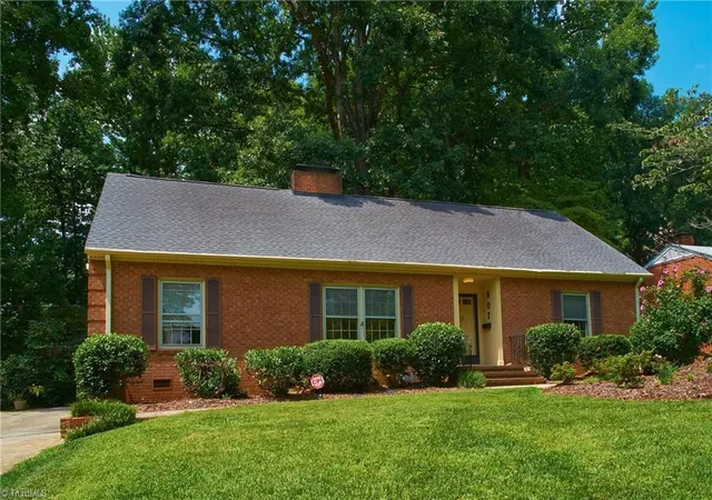 50th image of 907 Onslow Dr, Greensboro, NC 27408 | MLS# 1231421