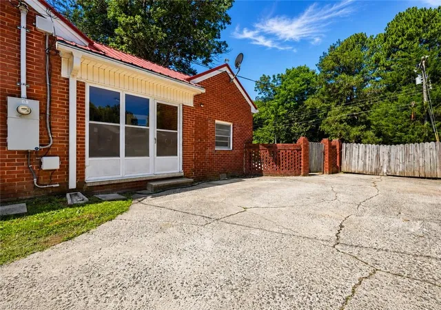 25th image of 306 Oakgrove Dr, Graham, NC 27253 | MLS# 1232972