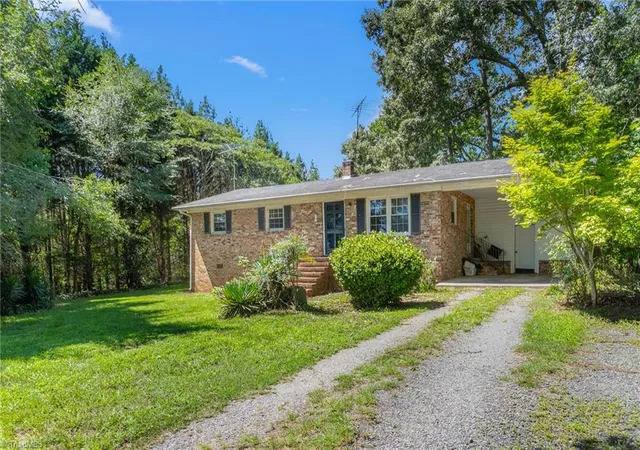 Photo 3 of Single family home for sale at 530 Frank Rd, Reidsville, NC 27320 | MLS# 1230470 | Listing updated on 2026-08-07