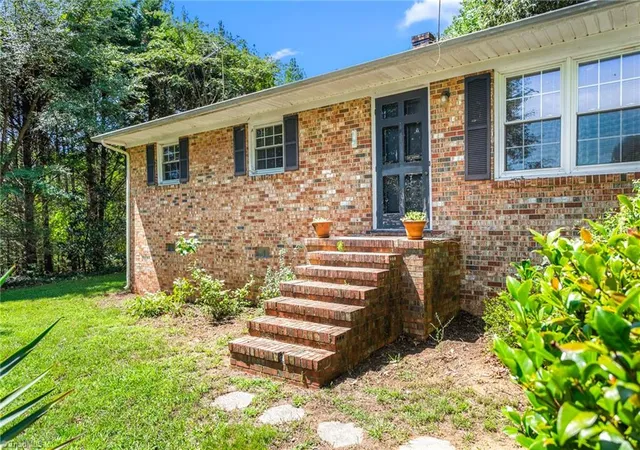 Photo 4 of Single family home for sale at 530 Frank Rd, Reidsville, NC 27320 | MLS# 1230470 | Listing updated on 2026-08-07