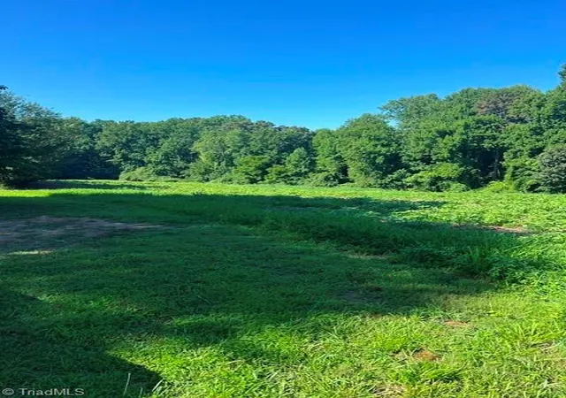Photo 4 of Manufactured home for sale at 1038 Willard Dr, Yadkinville, NC 27055 | MLS# 1227568 | Listing updated on 2026-07-15