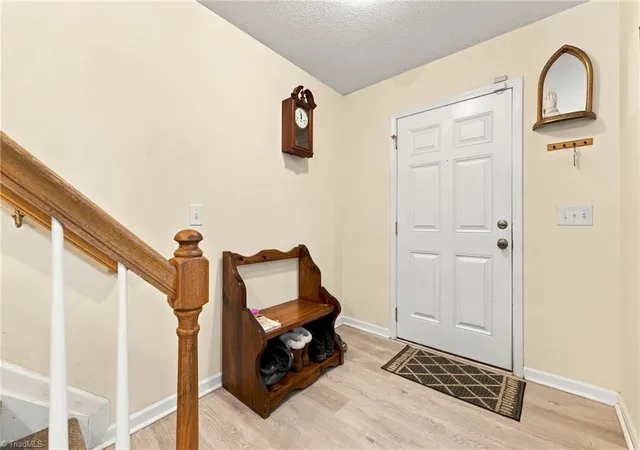 Photo 4 of Single family home for sale at 7027 Hl N Dale Dr, Kernersville, NC 27284 | MLS# 1228304 | Listing updated on 2026-08-30
