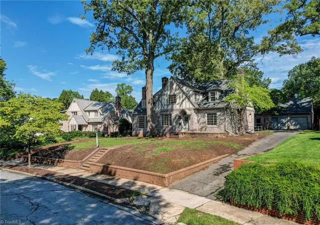 2nd image of 812 Dover Rd, Greensboro, NC 27408 | MLS# 1230746