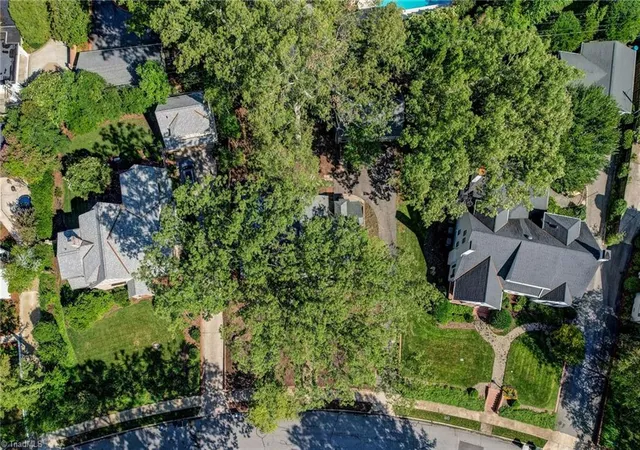3rd image of 812 Dover Rd, Greensboro, NC 27408 | MLS# 1230746
