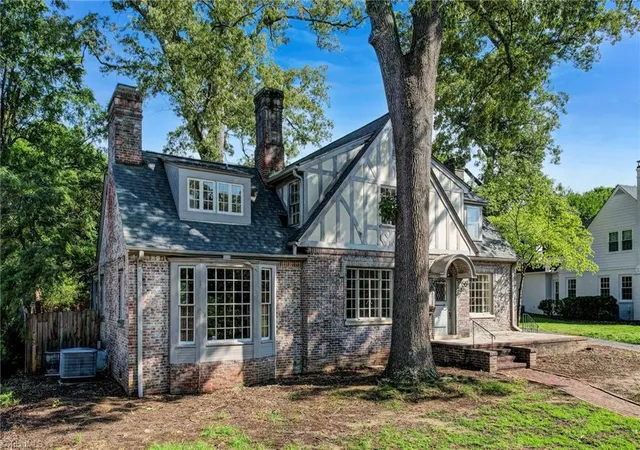 42nd image of 812 Dover Rd, Greensboro, NC 27408 | MLS# 1230746