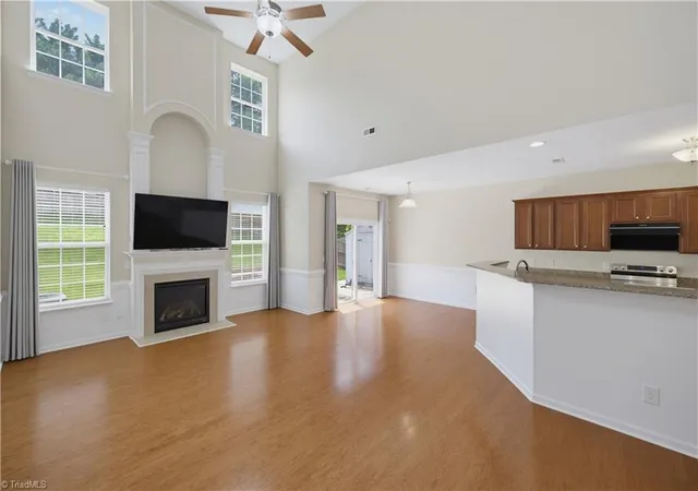 Photo 3 of Single family home for sale at 3540 Lamplight Way, High Point, NC 27265 | MLS# 1230490 | Listing updated on 2026-08-23