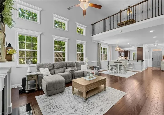 2nd image of 6201 Stonewick Dr, Jamestown, NC 27282 | MLS# 1224614