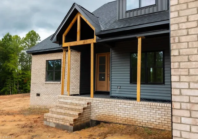 Photo 4 of Single family home for sale at 387 Vernon Rd, Reidsville, NC 27320 | MLS# 1226702 | Listing updated on 2026-07-06