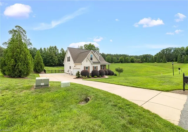4th image of 159 Windward Dr, Stokesdale, NC 27357 | MLS# 1230900