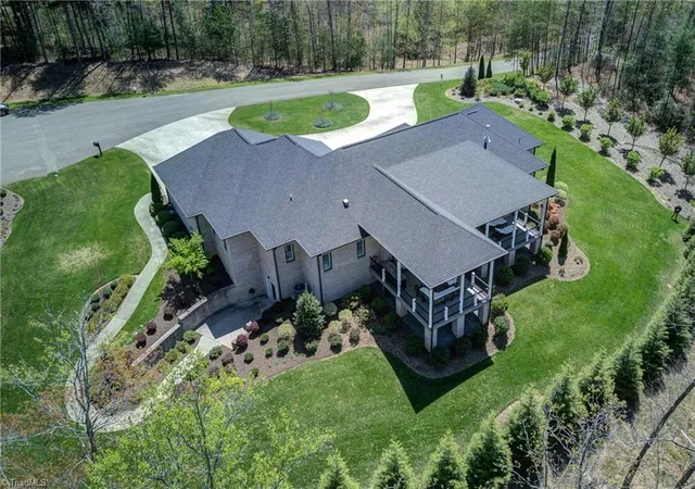 4th image of 109 Wyncrest Ter, Mount Airy, NC 27030 | MLS# 1225595