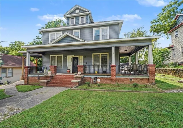 1st image of 2842 N Patterson Ave, Winston Salem, NC 27105 | MLS# 1231209