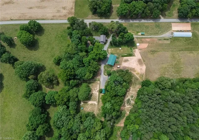5th image of 4844 Saint Paul Church Rd, Hamptonville, NC 27020 | MLS# 1218189