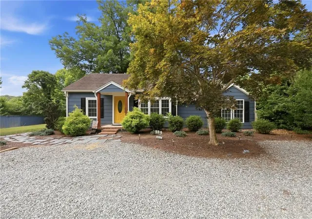 Homes for sale in Mebane, NC | 4157 Old Hillsborough Rd, Mebane, NC 27302 | MLS# 1225013