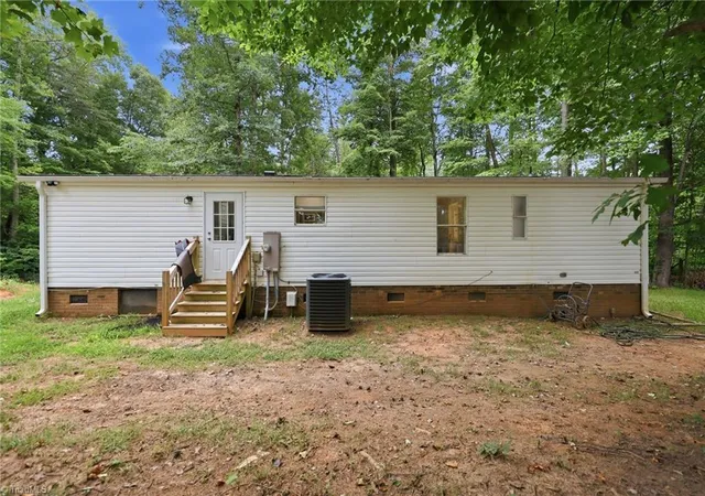 Photo 3 of Manufactured home for sale at 155 Coryland Dr, Walkertown, NC 27051 | MLS# 1228910 | Listing updated on 2026-08-27