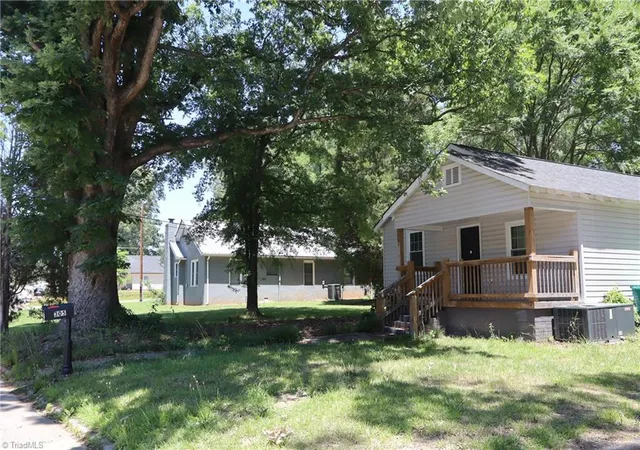 Homes for sale in Salisbury, NC | 305 E Division Ave, Salisbury, NC 28144 | MLS# 1226317