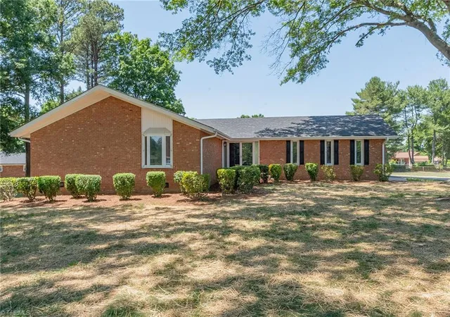 4th image of 4600 Yuma Ct, Winston Salem, NC 27107 | MLS# 1220373
