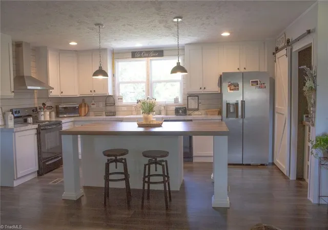 Photo 2 of Sale Pending at 1147 Wagner Rd, Mocksville, NC 27028 | MLS# 1229758 | Listing updated on 2026-08-30