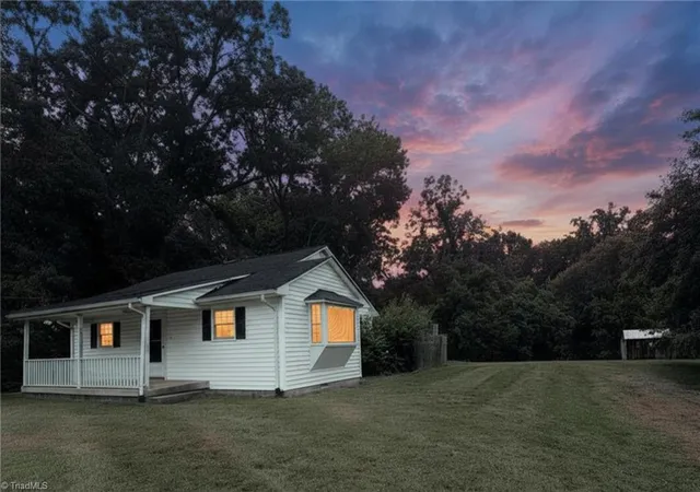 23rd image of 1940 Darwick Rd, Winston Salem, NC 27127 | MLS# 1226033