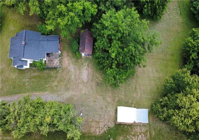 2nd image of 1940 Darwick Rd, Winston Salem, NC 27127 | MLS# 1226033