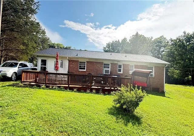 5th image of 110 Sarah St, Mount Airy, NC 27030 | MLS# 1228515
