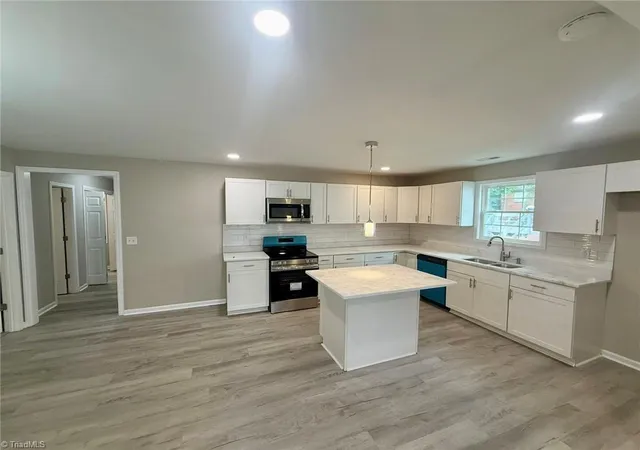 Photo 3 of Single family home for sale at 1510 Lovett St, Greensboro, NC 27403 | MLS# 1233354 | Listing updated on 2026-09-04