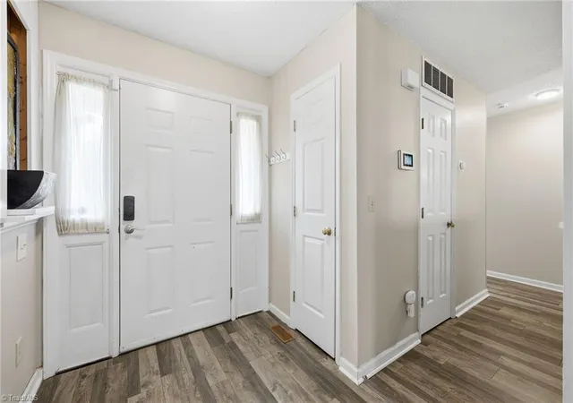 Photo 3 of Single family home for sale at 4032 Sherry Ct, Jamestown, NC 27282 | MLS# 1222609 | Listing updated on 2026-09-19