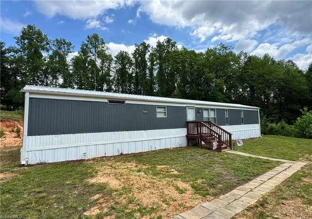 Homes for sale in Elkin, NC | 429 Wayne Marshall Rd, Elkin, NC 28621 | MLS# 1222875