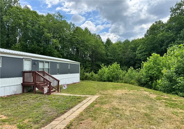 Homes for sale in Elkin, NC | 429 Wayne Marshall Rd, Elkin, NC 28621 | MLS# 1222875