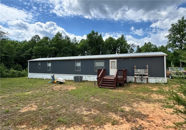 Homes for sale in Elkin, NC | 429 Wayne Marshall Rd, Elkin, NC 28621 | MLS# 1222875