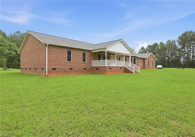 Photo 3 of Single family home for sale at 2052 Kennedy Rd, Thomasville, NC 27360 | MLS# 1229936 | Listing updated on 2026-08-06