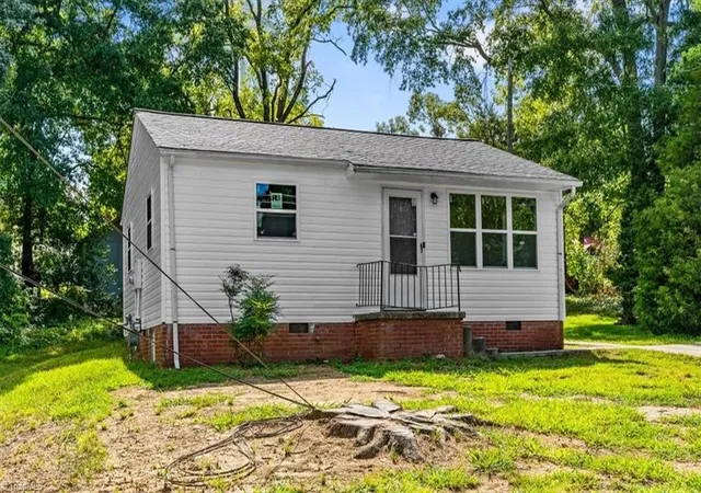 Photo 3 of Single family home for sale at 1003 Grant St, High Point, NC 27262 | MLS# 1231760 | Listing updated on 2026-09-08