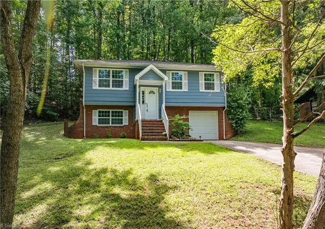 Photo 3 of Single family home for sale at 1346 Harvest Cir, Asheboro, NC 27203 | MLS# 1222516 | Listing updated on 2026-10-10