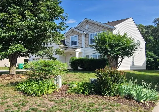 2nd image of 895 Jennifer Ln, High Point, NC 27265 | MLS# 1223425