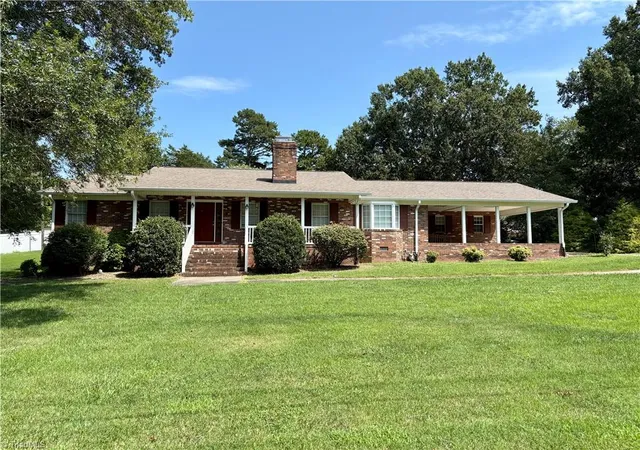 Photo 1 of Single family home for sale at 335 Gregg St, Archdale, NC 27263 | MLS# 1232900 | Listing updated on 2026-09-11