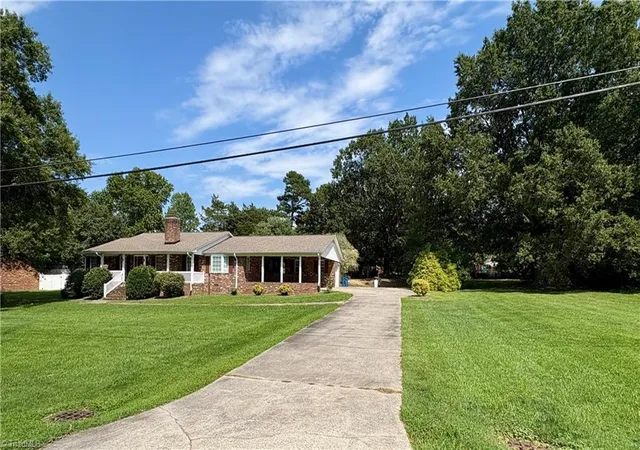 Photo 3 of Single family home for sale at 335 Gregg St, Archdale, NC 27263 | MLS# 1232900 | Listing updated on 2026-09-11