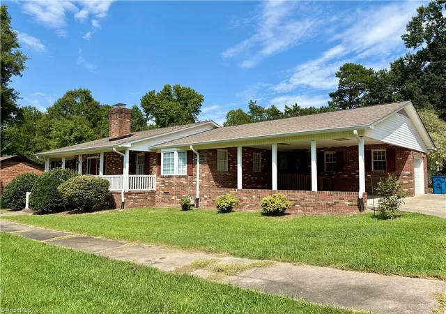 Photo 3 of Single family home for sale at 335 Gregg St, Archdale, NC 27263 | MLS# 1232900 | Listing updated on 2026-09-11
