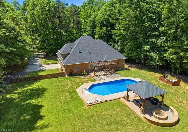 5th image of 355 Rabbit Farm Trl, Advance, NC 27006 | MLS# 1219598