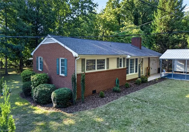 Homes for sale in Asheboro, NC | 329 Lambert Dr, Asheboro, NC 27205 | MLS# 1224997