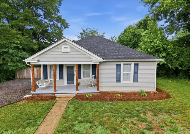 Homes for sale in Eden, NC | 725 Osborne St, Eden, NC 27288 | MLS# 1225762