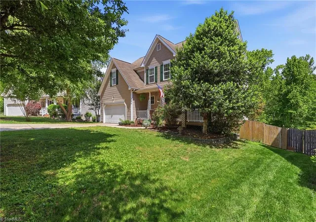 Photo 2 of Sale Pending at 102 Farriers Ln, Jamestown, NC 27282 | MLS# 1230940 | Listing updated on 2026-09-16