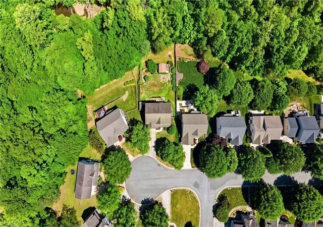 Photo 3 of Sale Pending at 102 Farriers Ln, Jamestown, NC 27282 | MLS# 1230940 | Listing updated on 2026-09-16