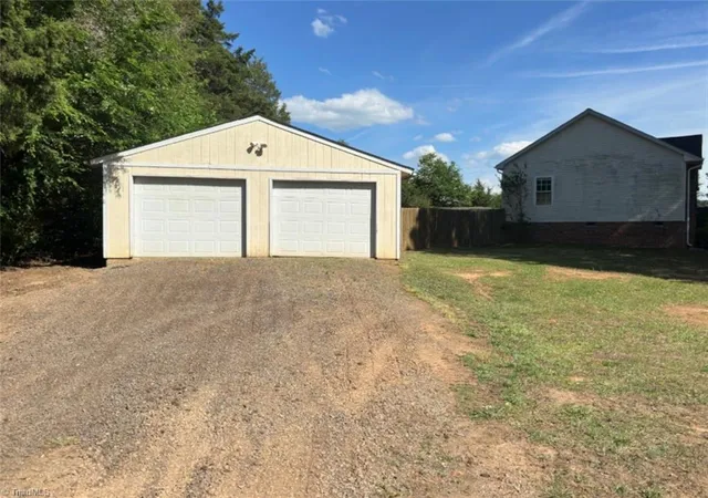 3rd image of 172 Jesse King Rd, Advance, NC 27006 | MLS# 1218726