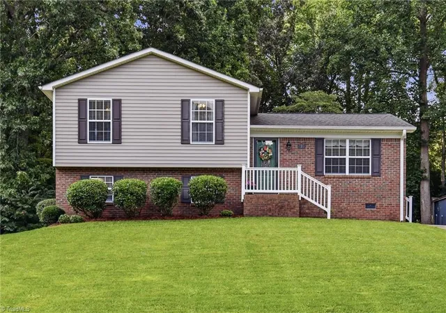 Photo 1 of Sale Pending at 175 Kelly Ln, Lexington, NC 27295 | MLS# 1229915 | Listing updated on 2026-09-11