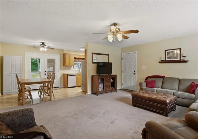 Photo 3 of Sale Pending at 175 Kelly Ln, Lexington, NC 27295 | MLS# 1229915 | Listing updated on 2026-09-11