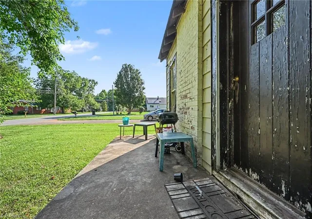 Photo 3 of Single family home for sale at 2312 Moran St, Burlington, NC 27215 | MLS# 1227860 | Listing updated on 2026-09-09