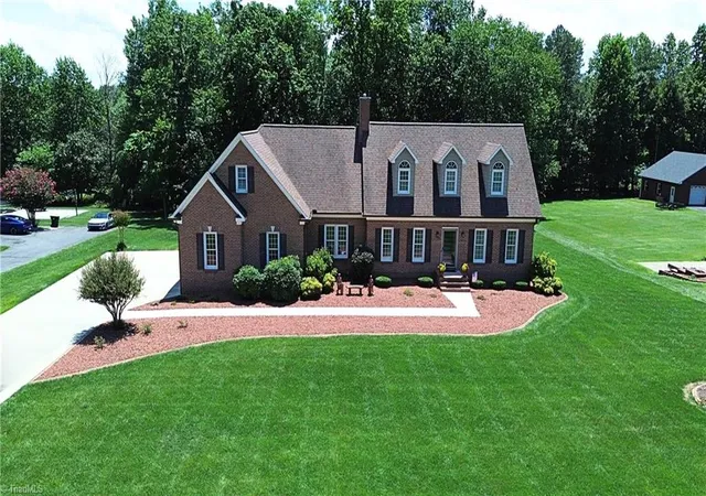 Photo 3 of Single family home for sale at 106 Wilbur Gentry Ln, State Road, NC 28676 | MLS# 1227560 | Listing updated on 2026-10-02
